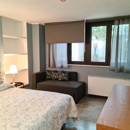 Palazzo Lagioia 2: Prestigioso Miniappartamento Triggiano Buitenkant foto