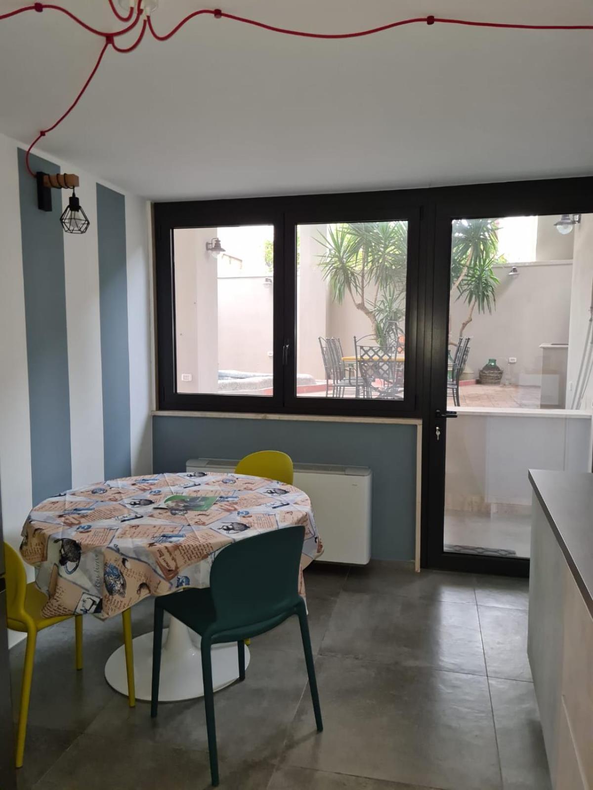 Palazzo Lagioia 2: Prestigioso Miniappartamento Triggiano Buitenkant foto