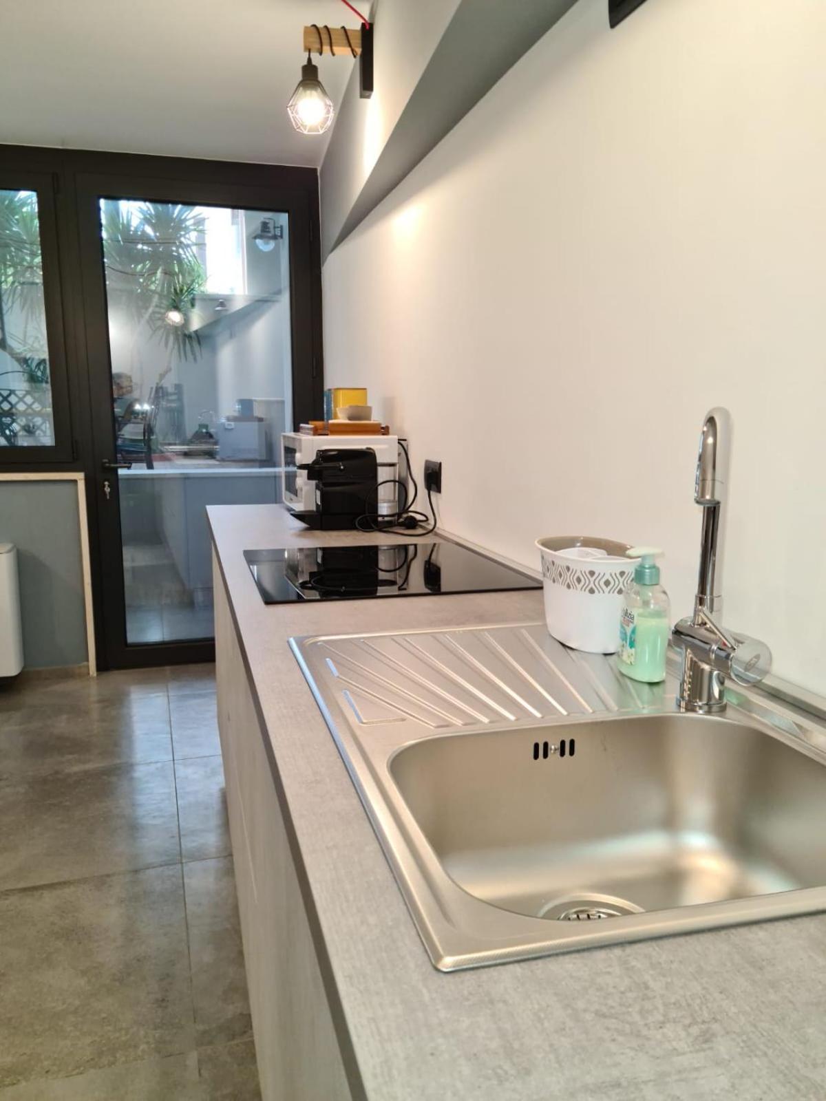 Palazzo Lagioia 2: Prestigioso Miniappartamento Triggiano Buitenkant foto