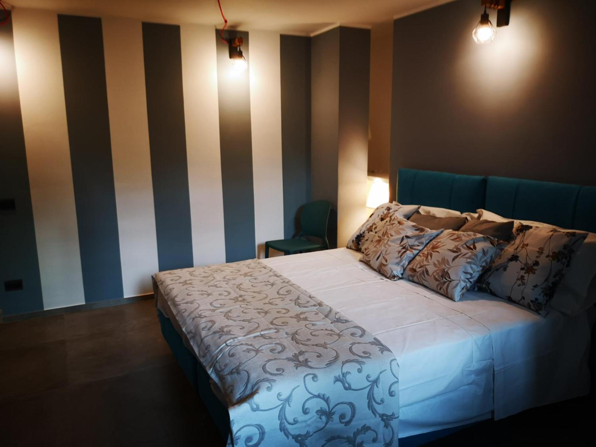 Palazzo Lagioia 2: Prestigioso Miniappartamento Triggiano Buitenkant foto