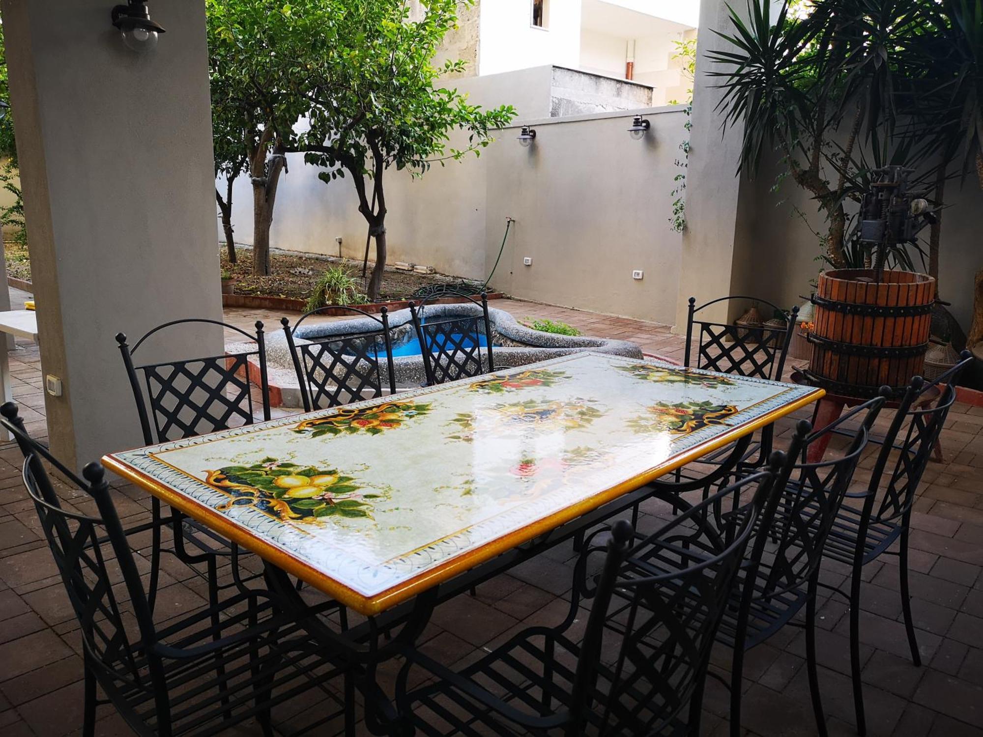 Palazzo Lagioia 2: Prestigioso Miniappartamento Triggiano Buitenkant foto